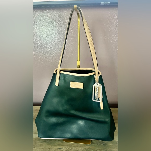 COACH Leather Tote F24841 - Picture 5 of 9